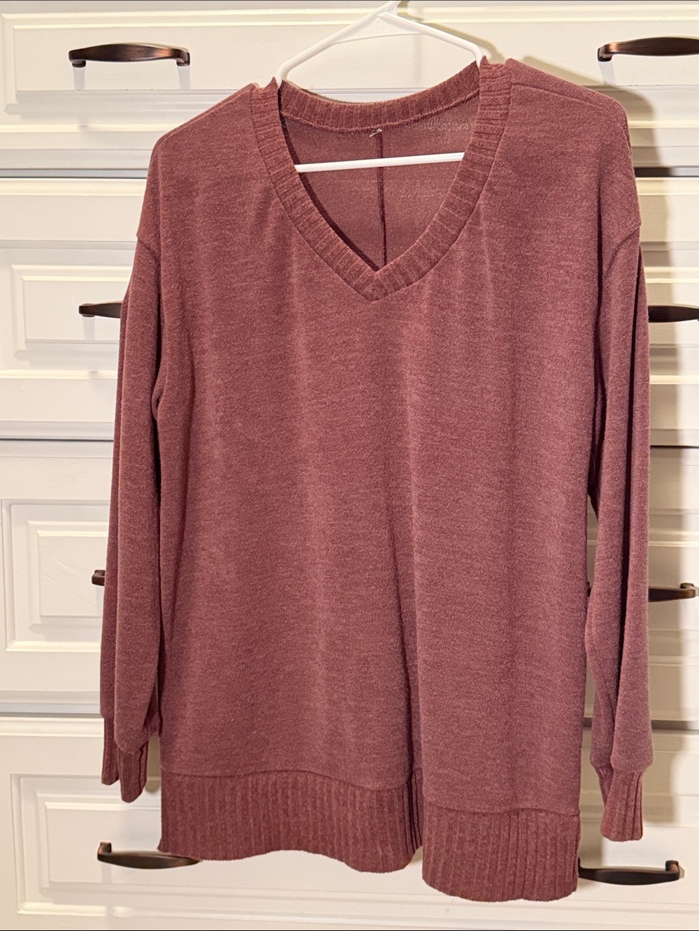 Women’s V-Neck Long Sleeve Sweater - Dusty Rose